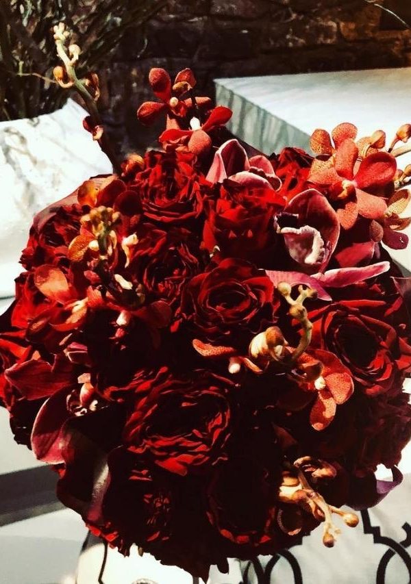 Bouquet of red flowers - D&D