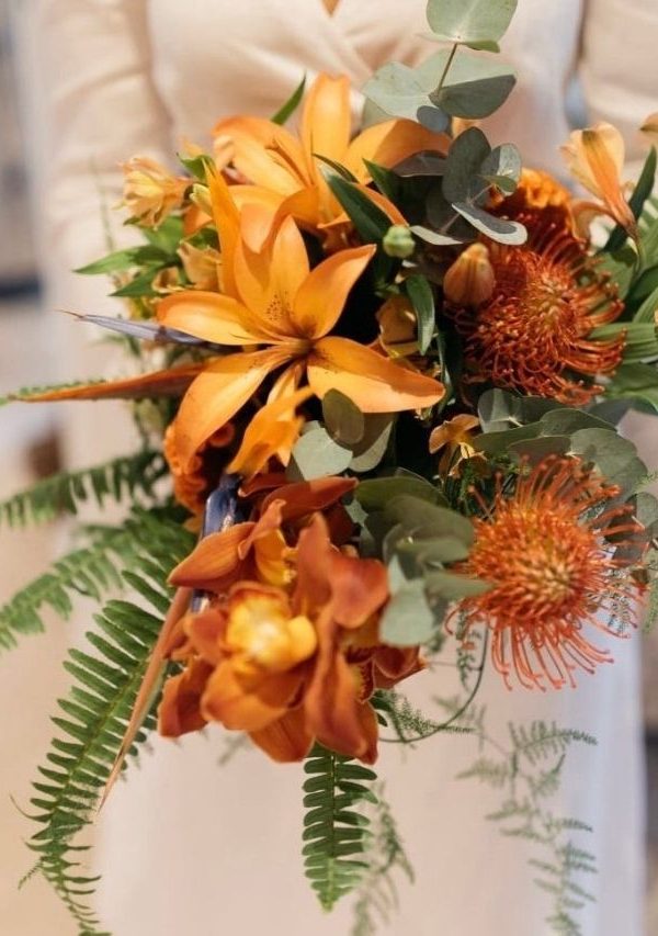 Orange bouquet of flowers - D&D