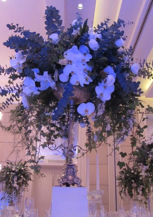 White and Green Flower Table Center Decor